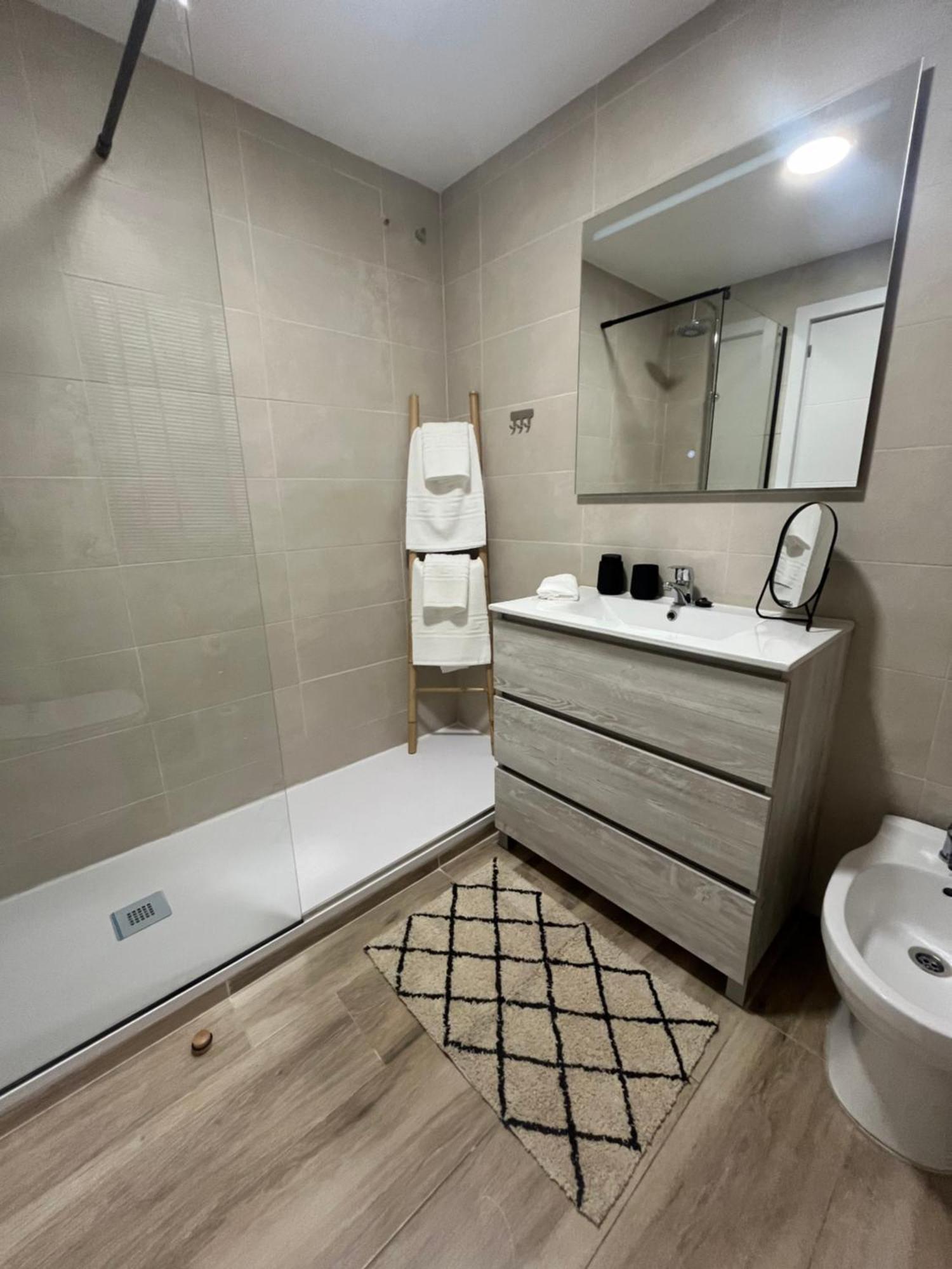 Love Rent4 Malaga Huelin Extérieur photo